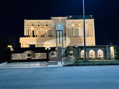 Aesthetic Prime Location House Of 1 Kanal For sale Is Available Aesthetic Prime Location House Of 1 Kanal For sale Is Available