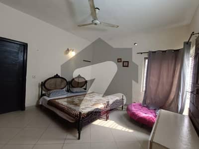 ڈی ایچ اے فیز 2 ڈیفنس (ڈی ایچ اے),لاہور میں 10 مرلہ کمرہ 35.0 ہزار میں کرایہ پر دستیاب ہے۔