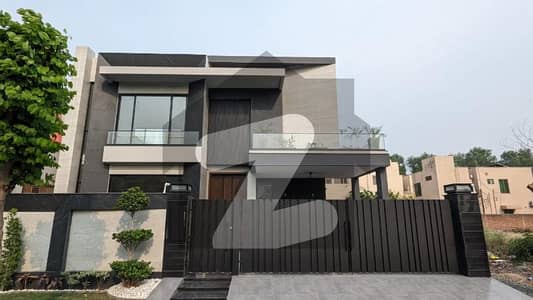 ڈی ایچ اے فیز 5 ڈیفنس (ڈی ایچ اے),لاہور میں 5 کمروں کا 1 کنال مکان 3.0 لاکھ میں کرایہ پر دستیاب ہے۔