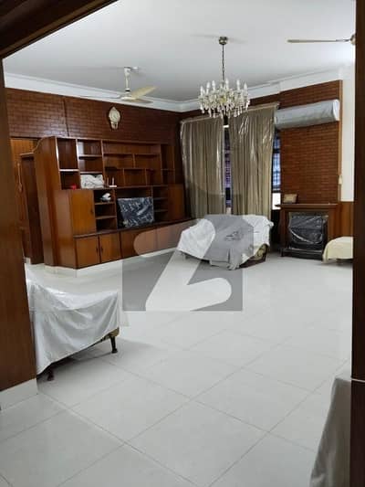 2 Kanal Double Story House with 5 Car Parking for Sale in M Block Model Town Lahore 2 Kanal Double Story House with 5 Car Parking for Sale in M Block Model Town Lahore