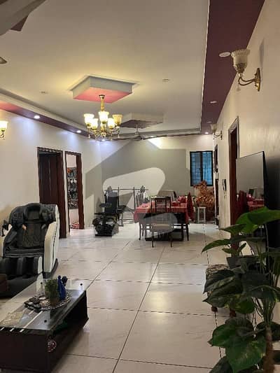 راحت کمرشل ایریا ڈی ایچ اے فیز 6,ڈی ایچ اے ڈیفینس,کراچی میں 3 کمروں کا 8 مرلہ فلیٹ 1.3 لاکھ میں کرایہ پر دستیاب ہے۔