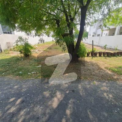 ڈی ایچ اے فیز 7 ڈیفنس (ڈی ایچ اے),لاہور میں 1 کنال رہائشی پلاٹ 3.5 کروڑ میں برائے فروخت۔ ڈی ایچ اے فیز 7 ڈیفنس (ڈی ایچ اے),لاہور میں 1 کنال رہائشی پلاٹ 3.5 کروڑ میں برائے فروخت۔