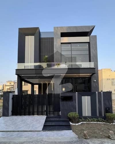 ڈی ایچ اے 9 ٹاؤن ڈیفنس (ڈی ایچ اے),لاہور میں 3 کمروں کا 5 مرلہ مکان 95.0 ہزار میں کرایہ پر دستیاب ہے۔