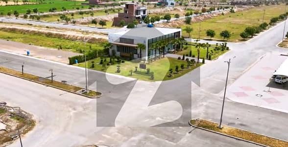 نیو لاهور سٹی لاہور میں 7 مرلہ رہائشی پلاٹ 50.0 لاکھ میں برائے فروخت۔