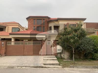 ڈی ایچ اے فیز 1 - سیکٹر ڈی ڈی ایچ اے ڈیفینس فیز 1,ڈی ایچ اے ڈیفینس,اسلام آباد میں 7 کمروں کا 1 کنال مکان 7.5 کروڑ میں برائے فروخت۔ ڈی ایچ اے فیز 1 - سیکٹر ڈی ڈی ایچ اے ڈیفینس فیز 1,ڈی ایچ اے ڈیفینس,اسلام آباد میں 7 کمروں کا 1 کنال مکان 7.5 کروڑ میں برائے فروخت۔