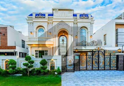 ڈی ایچ اے فیز 7 ڈیفنس (ڈی ایچ اے),لاہور میں 5 کمروں کا 1 کنال مکان 7.15 کروڑ میں برائے فروخت۔