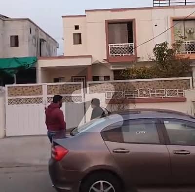 پائن ایونیو لاہور میں 4 کمروں کا 10 مرلہ عمارت 9.0 کروڑ میں برائے فروخت۔