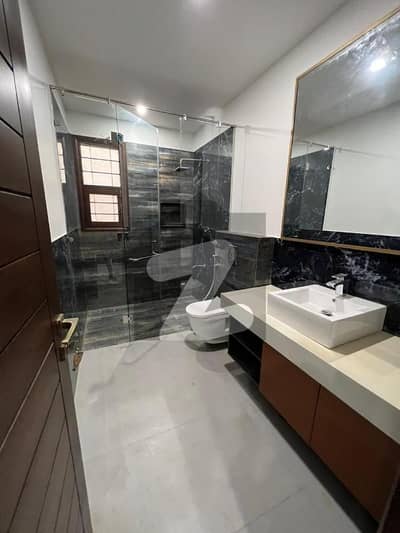 پی ای سی ایچ ایس بلاک 2 پی ای سی ایچ ایس,جمشید ٹاؤن,کراچی میں 4 کمروں کا 8 مرلہ بالائی پورشن 4.25 کروڑ میں برائے فروخت۔