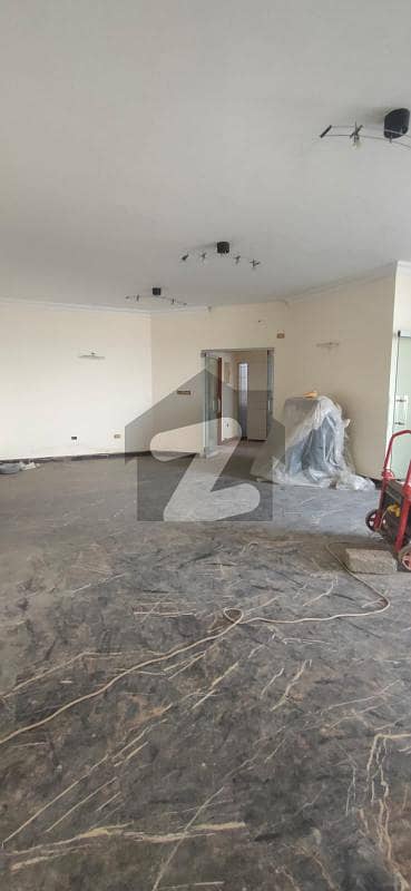 کلفٹن ۔ بلاک 2 کلفٹن,کراچی میں 5 کمروں کا 15 مرلہ فلیٹ 2.0 لاکھ میں کرایہ پر دستیاب ہے۔