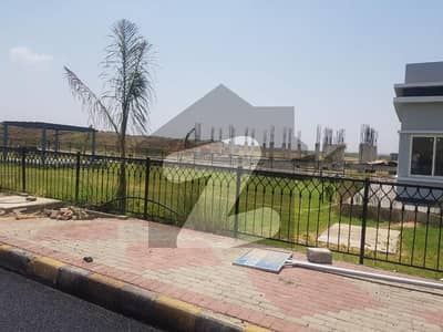 پی ای سی ایچ ایس - بلاک ایم پی ای سی ایچ ایس,اسلام آباد میں 10 مرلہ رہائشی پلاٹ 70.0 لاکھ میں برائے فروخت۔