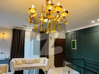 ماڈل ٹاؤن ۔ بلاک ایم ماڈل ٹاؤن,لاہور میں 7 کمروں کا 10 مرلہ مکان 5.8 کروڑ میں برائے فروخت۔