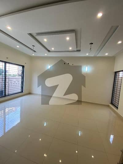 فارمانئیٹس ہاؤسنگ سکیم لاہور میں 3 کمروں کا 5 مرلہ مکان 85.0 ہزار میں کرایہ پر دستیاب ہے۔