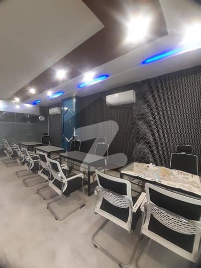 بحریہ ٹاؤن - جناح ایونیو بحریہ ٹاؤن کراچی,کراچی میں 6 مرلہ دفتر 1.1 کروڑ میں برائے فروخت۔