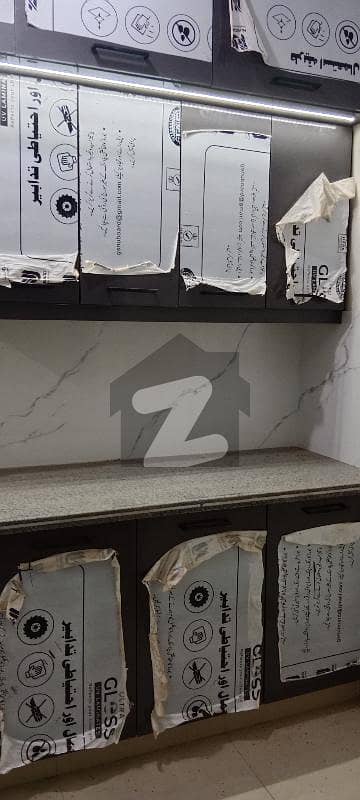 CORNER FLAT FOR SALE 2 BED DRAWING DINING