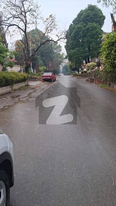 Corner House for Sale in G-10/2 Islamabad!