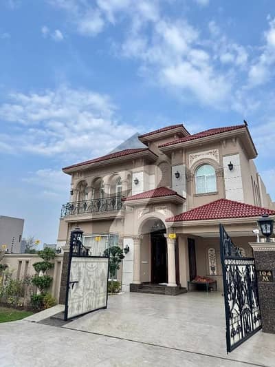 1 KANAL BRAND NEW HOUSE FOR SALE 80 FEET ROAD NEAR RAYA