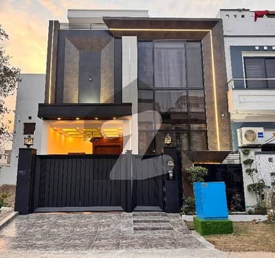 Prime Location House For sale Is Readily Available In Prime Location Of Citi Housing Society