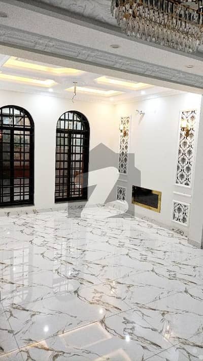 نیو لاہور سٹی ۔ فیز 2 نیو لاهور سٹی,لاہور میں 3 کمروں کا 10 مرلہ مکان 3.5 کروڑ میں برائے فروخت۔