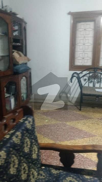 Gulshan e Iqbal block 3 portion for rent
