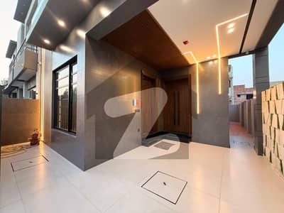 ڈی ایچ اے 11 رہبر سیکٹر 2 - بلاک پی ڈی ایچ اے 11 رہبر سیکٹر 2,ڈی ایچ اے 11 رہبر,لاہور میں 3 کمروں کا 5 مرلہ مکان 1.0 لاکھ میں کرایہ پر دستیاب ہے۔ ڈی ایچ اے 11 رہبر سیکٹر 2 - بلاک پی ڈی ایچ اے 11 رہبر سیکٹر 2,ڈی ایچ اے 11 رہبر,لاہور میں 3 کمروں کا 5 مرلہ مکان 1.0 لاکھ میں کرایہ پر دستیاب ہے۔