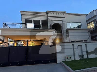 بحریہ انکلیو - سیکٹر سی بحریہ انکلیو,بحریہ ٹاؤن,اسلام آباد میں 6 کمروں کا 1 کنال مکان 12.5 کروڑ میں برائے فروخت۔