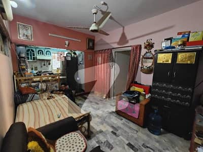 گلستانِِ جوہر ۔ بلاک 17 گلستانِ جوہر,کراچی میں 2 کمروں کا 3 مرلہ فلیٹ 46.0 لاکھ میں برائے فروخت۔