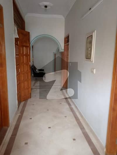 گلشنِ اقبال ٹاؤن کراچی میں 4 کمروں کا 16 مرلہ بالائی پورشن 1.1 لاکھ میں کرایہ پر دستیاب ہے۔