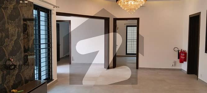 ڈی ایچ اے فیز 4 ڈیفنس (ڈی ایچ اے),لاہور میں 3 کمروں کا 1 کنال مکان 2.0 لاکھ میں کرایہ پر دستیاب ہے۔