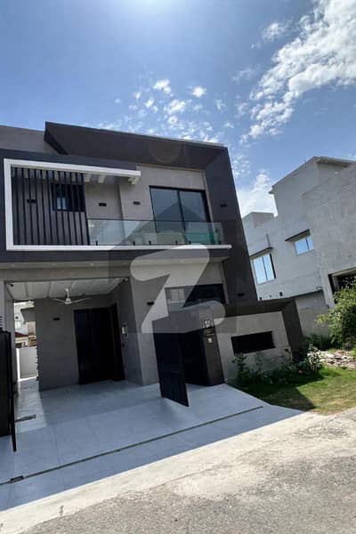 ڈی ایچ اے 11 رہبر سیکٹر 2 ڈی ایچ اے 11 رہبر,لاہور میں 3 کمروں کا 5 مرلہ مکان 2.6 کروڑ میں برائے فروخت۔