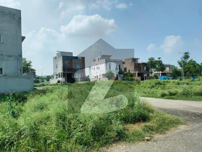 ڈی ایچ اے 9 ٹاؤن ۔ بلاک اے ڈی ایچ اے 9 ٹاؤن,ڈیفنس (ڈی ایچ اے),لاہور میں 5 مرلہ رہائشی پلاٹ 1.15 کروڑ میں برائے فروخت۔