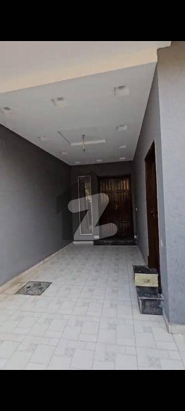 اقبال پارک لاہور میں 3 کمروں کا 5 مرلہ مکان 2.55 کروڑ میں برائے فروخت۔