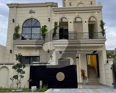 House Of 1800 Square Feet In MPCHS - Block E For sale