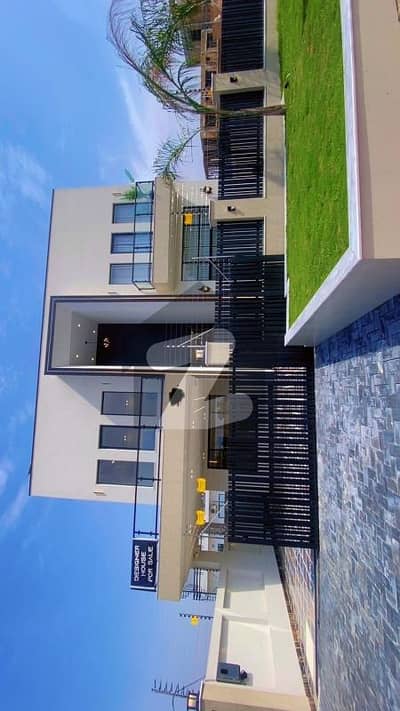 بحریہ ٹاؤن فیز 8 بحریہ ٹاؤن راولپنڈی,راولپنڈی میں 6 کمروں کا 1 کنال مکان 7.65 کروڑ میں برائے فروخت۔