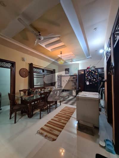 North nazimabad block i ground floor portion for sale Planning of 3 bed DD 3 attached washrooms Subleased done