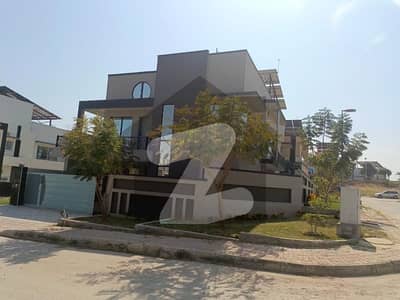 بحریہ ٹاؤن فیز 8 بحریہ ٹاؤن راولپنڈی,راولپنڈی میں 5 کمروں کا 13 مرلہ مکان 5.3 کروڑ میں برائے فروخت۔ بحریہ ٹاؤن فیز 8 بحریہ ٹاؤن راولپنڈی,راولپنڈی میں 5 کمروں کا 13 مرلہ مکان 5.3 کروڑ میں برائے فروخت۔