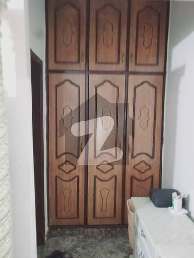 سبزہ زار سکیم لاہور میں 2 کمروں کا 10 مرلہ بالائی پورشن 60.0 ہزار میں کرایہ پر دستیاب ہے۔