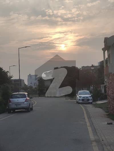 ڈریم گارڈنز ڈیفینس روڈ,لاہور میں 5 مرلہ رہائشی پلاٹ 92.0 لاکھ میں برائے فروخت۔