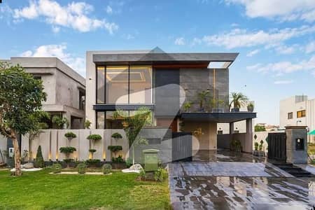 20 MARLA ELEGANT AND FULLY MAINTAINED SUPER HOT LOCATED BRAND NEW BUNGALOW IS AVAILABLE IN THE BEST BLOCK OF DHA LAHORE.