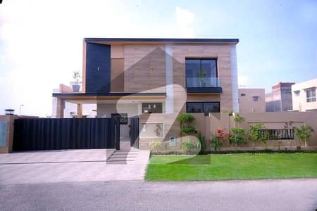 ڈی ایچ اے فیز 5 ڈیفنس (ڈی ایچ اے),لاہور میں 5 کمروں کا 1 کنال مکان 3.75 لاکھ میں کرایہ پر دستیاب ہے۔