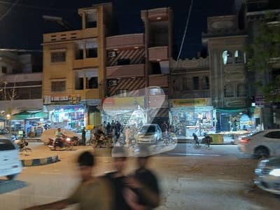 بفر زون - سیکٹر 15-A / 5 بفر زون,نارتھ کراچی,کراچی میں 8 کمروں کا 5 مرلہ مکان 4.3 کروڑ میں برائے فروخت۔