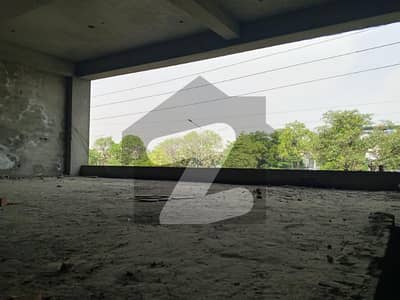 جوہر ٹاؤن لاہور میں 18 مرلہ عمارت 4.0 لاکھ میں کرایہ پر دستیاب ہے۔