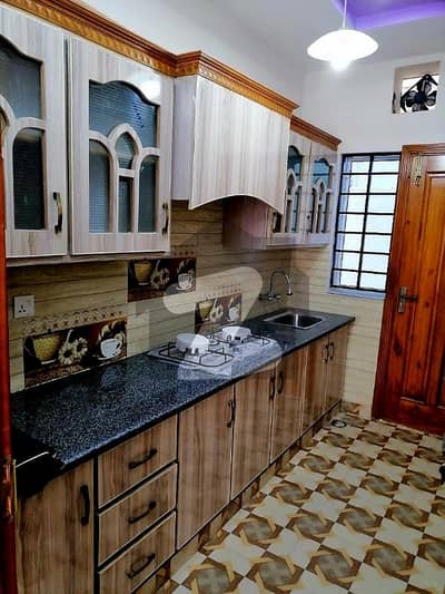 جی ۔ 13/1 جی ۔ 13,اسلام آباد میں 6 کمروں کا 4 مرلہ مکان 3.3 کروڑ میں برائے فروخت۔