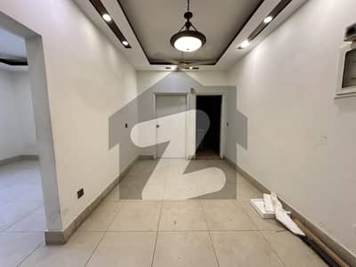 ڈی ایچ اے فیز 2 ایکسٹینشن ڈی ایچ اے ڈیفینس,کراچی میں 3 کمروں کا 6 مرلہ فلیٹ 90.0 ہزار میں کرایہ پر دستیاب ہے۔