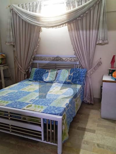 گلستانِِ جوہر ۔ بلاک 19 گلستانِ جوہر,کراچی میں 2 کمروں کا 4 مرلہ فلیٹ 70.0 لاکھ میں برائے فروخت۔