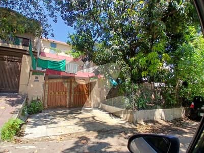 جی ۔ 9/4 جی ۔ 9,اسلام آباد میں 5 کمروں کا 11 مرلہ مکان 7.65 کروڑ میں برائے فروخت۔