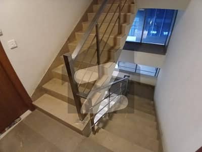 بخاری کمرشل ایریا ڈی ایچ اے فیز 6,ڈی ایچ اے ڈیفینس,کراچی میں 5 مرلہ دفتر 1.3 لاکھ میں کرایہ پر دستیاب ہے۔