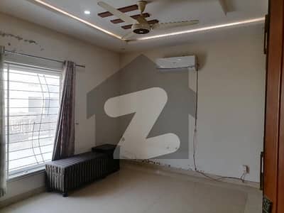 Spacious House Is Available For sale In Ideal Location Of Divine Gardens