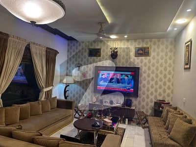 ڈی ایچ اے فیز 5 ڈیفنس (ڈی ایچ اے),لاہور میں 5 کمروں کا 10 مرلہ مکان 6.1 کروڑ میں برائے فروخت۔