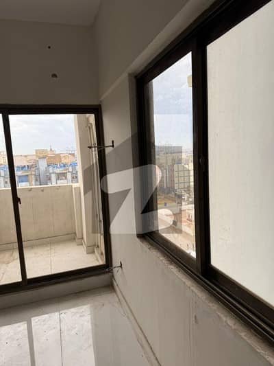 کلفٹن ۔ بلاک 1 کلفٹن,کراچی میں 2 کمروں کا 4 مرلہ فلیٹ 1.0 لاکھ میں کرایہ پر دستیاب ہے۔