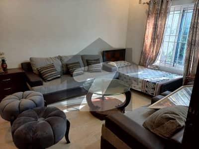 جی ۔ 13 اسلام آباد میں 4 مرلہ مکان 3.95 کروڑ میں برائے فروخت۔